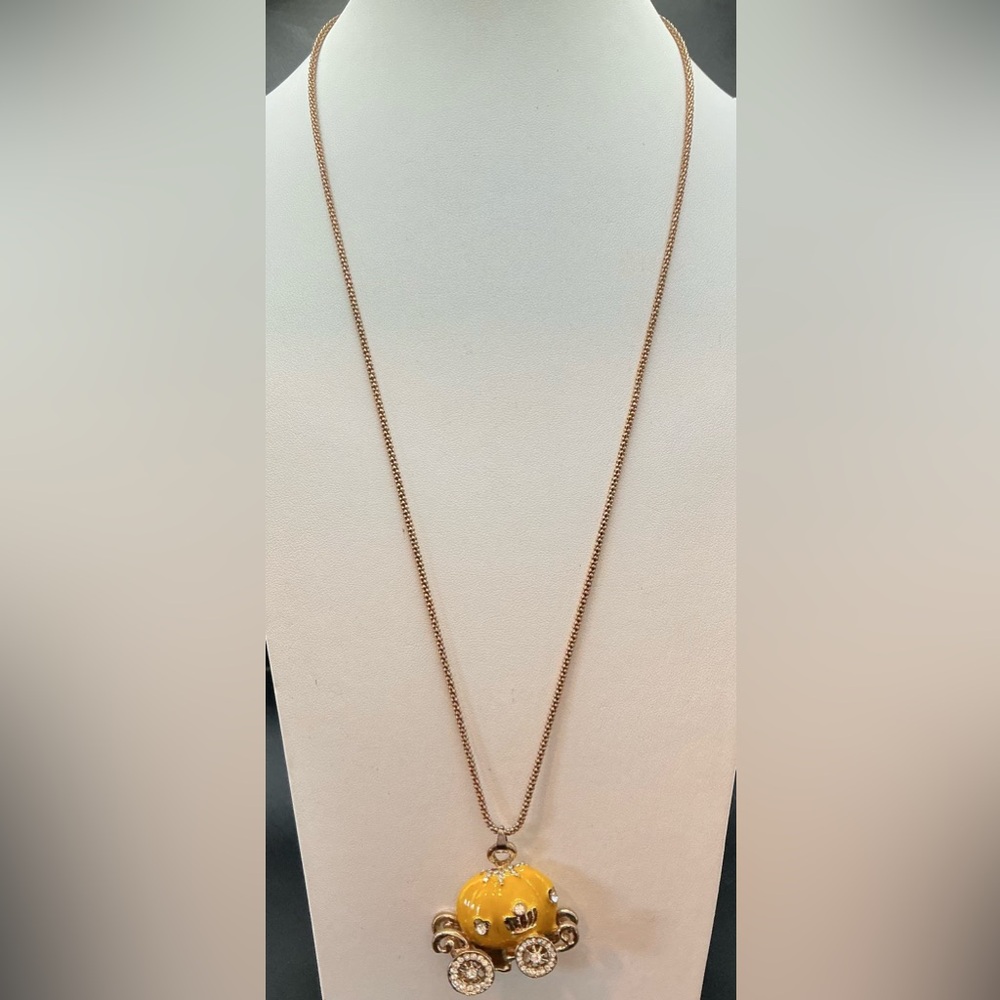 BETSEY JOHNSON GOLDTONE YELLOW ENAMEL RHINESTONE PUMPKIN CARRIAGE NECKLACE